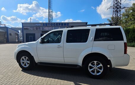 Nissan Pathfinder, 2011 год, 1 900 000 рублей, 4 фотография