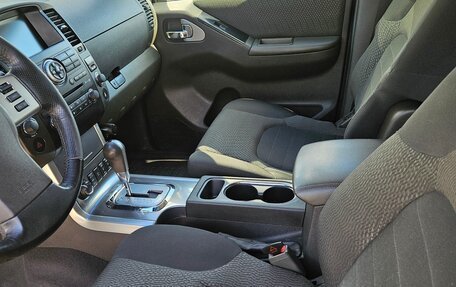 Nissan Pathfinder, 2011 год, 1 900 000 рублей, 10 фотография