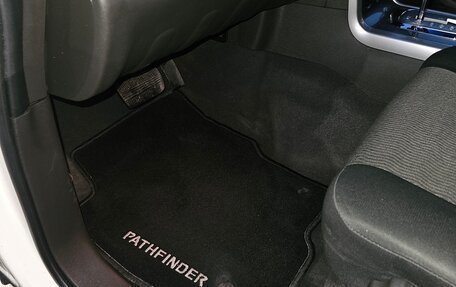 Nissan Pathfinder, 2011 год, 1 900 000 рублей, 25 фотография