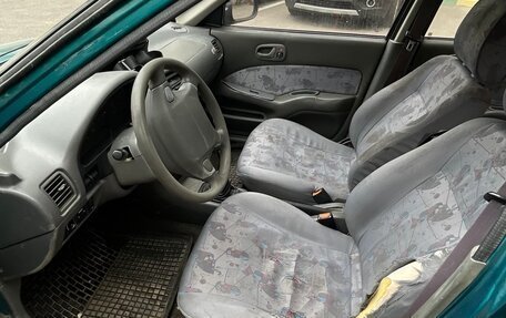 Suzuki Swift II, 2001 год, 60 000 рублей, 9 фотография