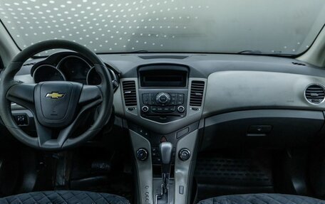 Chevrolet Cruze II, 2010 год, 621 000 рублей, 13 фотография