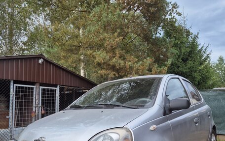 Toyota Yaris I рестайлинг, 2001 год, 310 000 рублей, 4 фотография