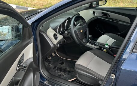 Chevrolet Cruze II, 2011 год, 750 000 рублей, 5 фотография