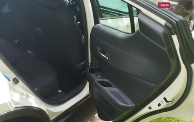 Toyota C-HR I рестайлинг, 2019 год, 2 000 000 рублей, 1 фотография