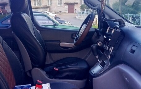 Hyundai H-1 II рестайлинг, 2012 год, 1 300 000 рублей, 9 фотография