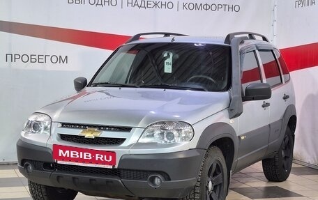 Chevrolet Niva I рестайлинг, 2017 год, 783 000 рублей, 3 фотография