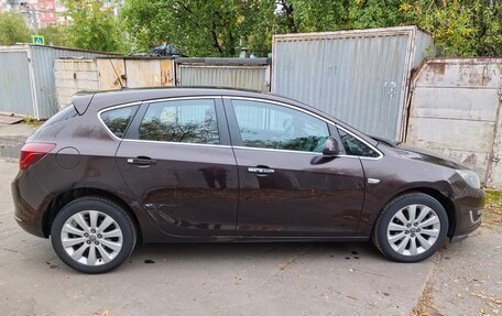 Opel Astra J, 2013 год, 850 000 рублей, 9 фотография