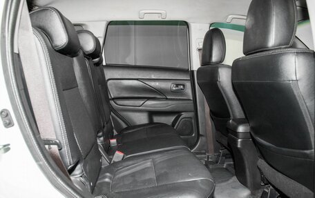 Mitsubishi Outlander III рестайлинг 3, 2015 год, 1 589 000 рублей, 7 фотография