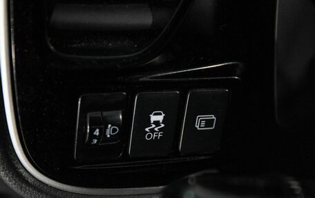 Mitsubishi Outlander III рестайлинг 3, 2015 год, 1 589 000 рублей, 16 фотография