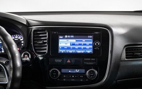 Mitsubishi Outlander III рестайлинг 3, 2015 год, 1 589 000 рублей, 12 фотография