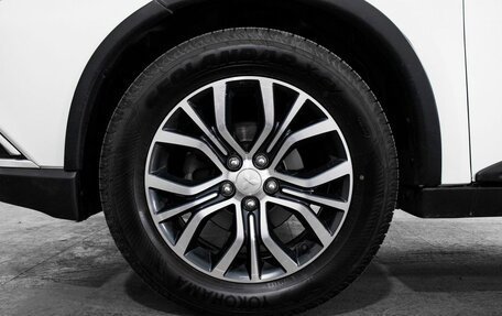 Mitsubishi Outlander III рестайлинг 3, 2015 год, 1 589 000 рублей, 19 фотография