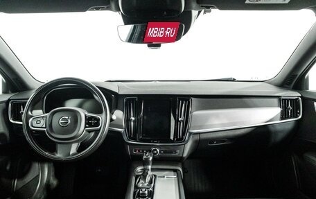 Volvo V90 Cross Country I рестайлинг, 2019 год, 3 269 700 рублей, 13 фотография