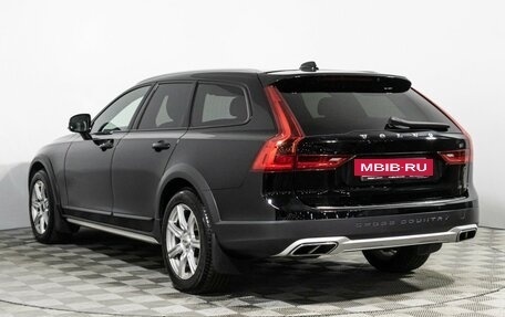 Volvo V90 Cross Country I рестайлинг, 2019 год, 3 269 700 рублей, 7 фотография