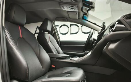 Toyota Camry, 2021 год, 2 945 000 рублей, 15 фотография