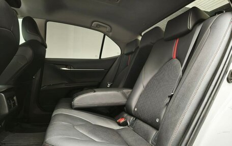Toyota Camry, 2021 год, 2 945 000 рублей, 16 фотография