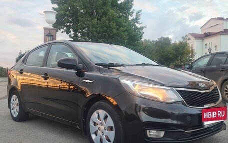 KIA Rio III рестайлинг, 2016 год, 940 000 рублей, 2 фотография