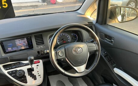 Toyota ISis I, 2013 год, 1 649 000 рублей, 18 фотография