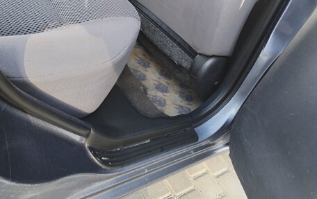 Nissan Wingroad III, 2001 год, 415 000 рублей, 13 фотография