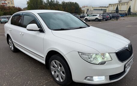 Skoda Superb III рестайлинг, 2010 год, 635 000 рублей, 23 фотография