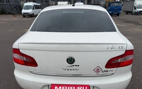 Skoda Superb III рестайлинг, 2010 год, 635 000 рублей, 20 фотография