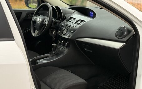 Mazda 3, 2013 год, 1 195 000 рублей, 34 фотография