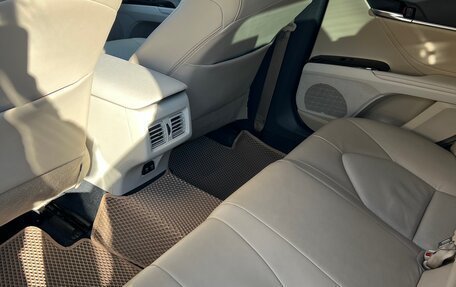 Toyota Camry, 2018 год, 2 550 000 рублей, 10 фотография