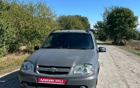 Chevrolet Niva I рестайлинг, 2011 год, 430 000 рублей, 1 фотография