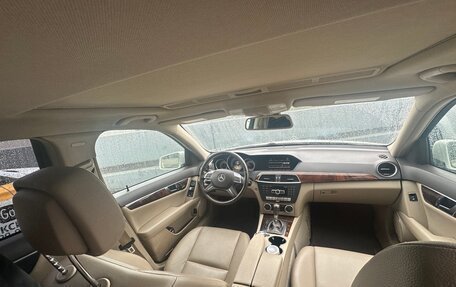 Mercedes-Benz C-Класс, 2011 год, 1 200 000 рублей, 8 фотография