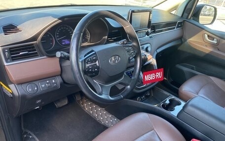 Hyundai Grand Starex Grand Starex I рестайлинг 2, 2018 год, 3 727 000 рублей, 14 фотография