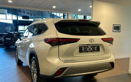 Toyota Highlander, 2025 год, 5 850 000 рублей, 2 фотография