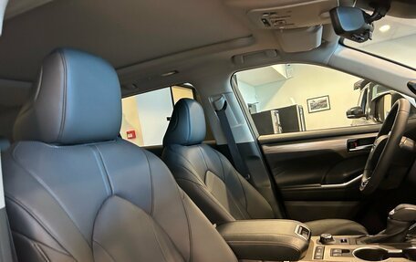 Toyota Highlander, 2025 год, 5 850 000 рублей, 27 фотография