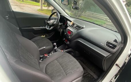 KIA Rio III рестайлинг, 2013 год, 760 000 рублей, 12 фотография