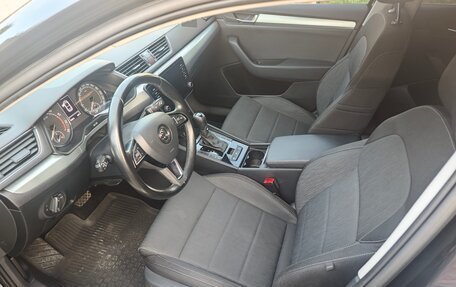 Skoda Superb III рестайлинг, 2018 год, 1 700 000 рублей, 4 фотография