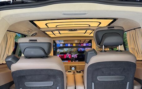 Mercedes-Benz V-Класс, 2024 год, 22 000 000 рублей, 12 фотография