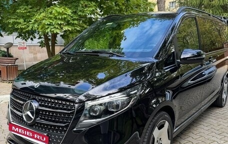 Mercedes-Benz V-Класс, 2024 год, 22 000 000 рублей, 6 фотография