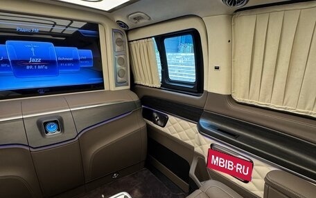 Mercedes-Benz V-Класс, 2024 год, 22 000 000 рублей, 3 фотография