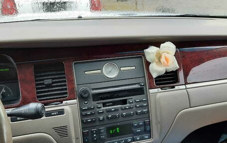 Lincoln Town Car III рестайлинг, 2003 год, 500 000 рублей, 8 фотография