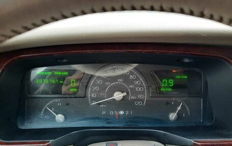 Lincoln Town Car III рестайлинг, 2003 год, 500 000 рублей, 18 фотография