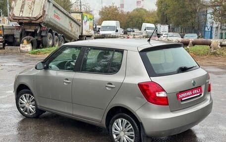 Skoda Fabia II, 2013 год, 650 000 рублей, 3 фотография
