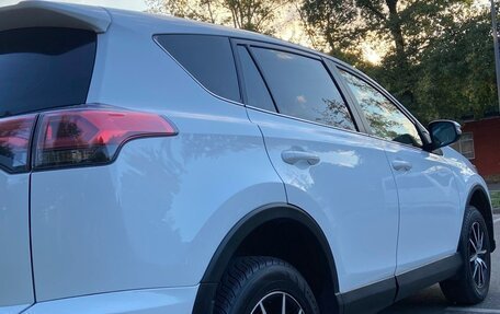 Toyota RAV4, 2017 год, 2 400 000 рублей, 9 фотография