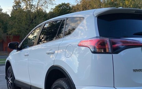 Toyota RAV4, 2017 год, 2 400 000 рублей, 11 фотография