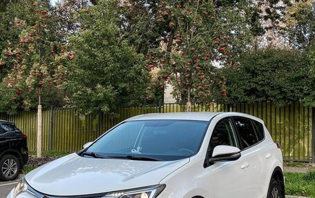 Toyota RAV4, 2017 год, 2 400 000 рублей, 7 фотография