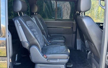 Volkswagen Multivan T6 рестайлинг, 2016 год, 5 000 000 рублей, 9 фотография