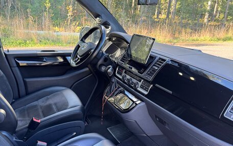 Volkswagen Multivan T6 рестайлинг, 2016 год, 5 000 000 рублей, 7 фотография