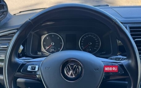 Volkswagen Multivan T6 рестайлинг, 2016 год, 5 000 000 рублей, 13 фотография
