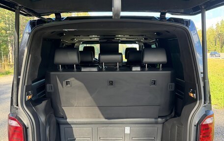 Volkswagen Multivan T6 рестайлинг, 2016 год, 5 000 000 рублей, 19 фотография