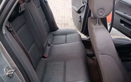 Audi A4, 2003 год, 400 000 рублей, 9 фотография