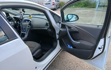 Opel Astra J, 2012 год, 800 000 рублей, 9 фотография
