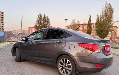 Hyundai Solaris II рестайлинг, 2013 год, 888 000 рублей, 15 фотография