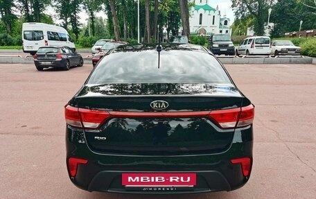 KIA Rio IV, 2017 год, 895 000 рублей, 2 фотография